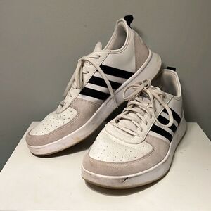 Adidas Men's White & Black Classic Lace-Up Athletic Shoe Size 12